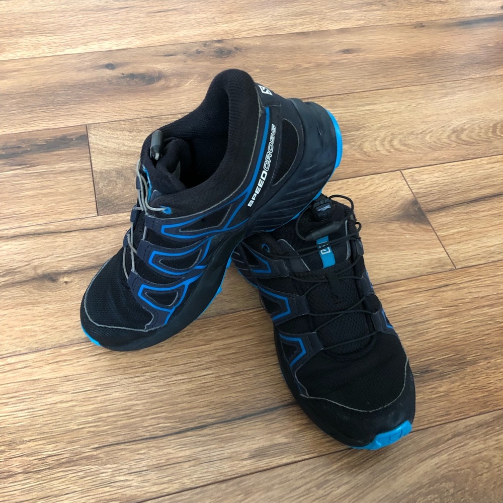 Salomon Speedcross Big Kid Size 2.5